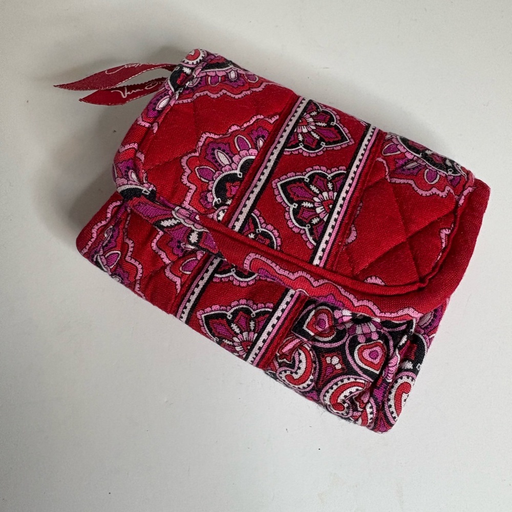 Vera Bradley Frankly Scarlet Trifold Wallet Red Paisley Retired Pattern